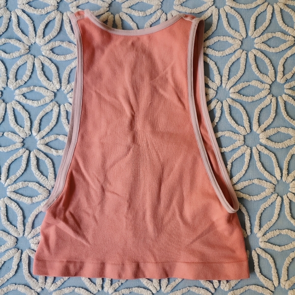 Urban Outfitters Violetta Seamless Crop Top - Picture 3 of 4